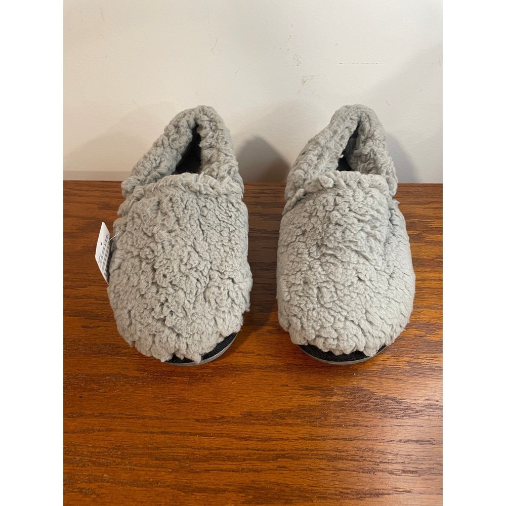 NEW COFACE Fuzzy Slippers‎ Eco Friendly Odorless Quality Gray Mens 10 Womens 8